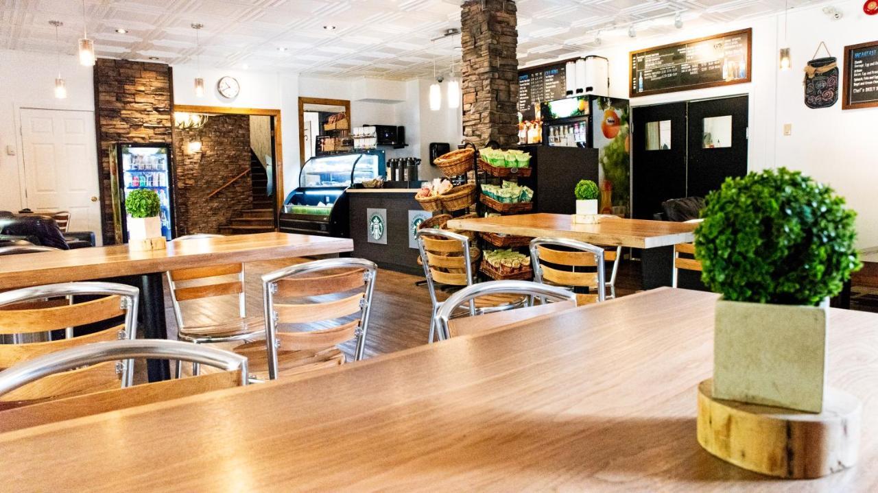 Bayshore Inn & Spa Waterton Park Extérieur photo