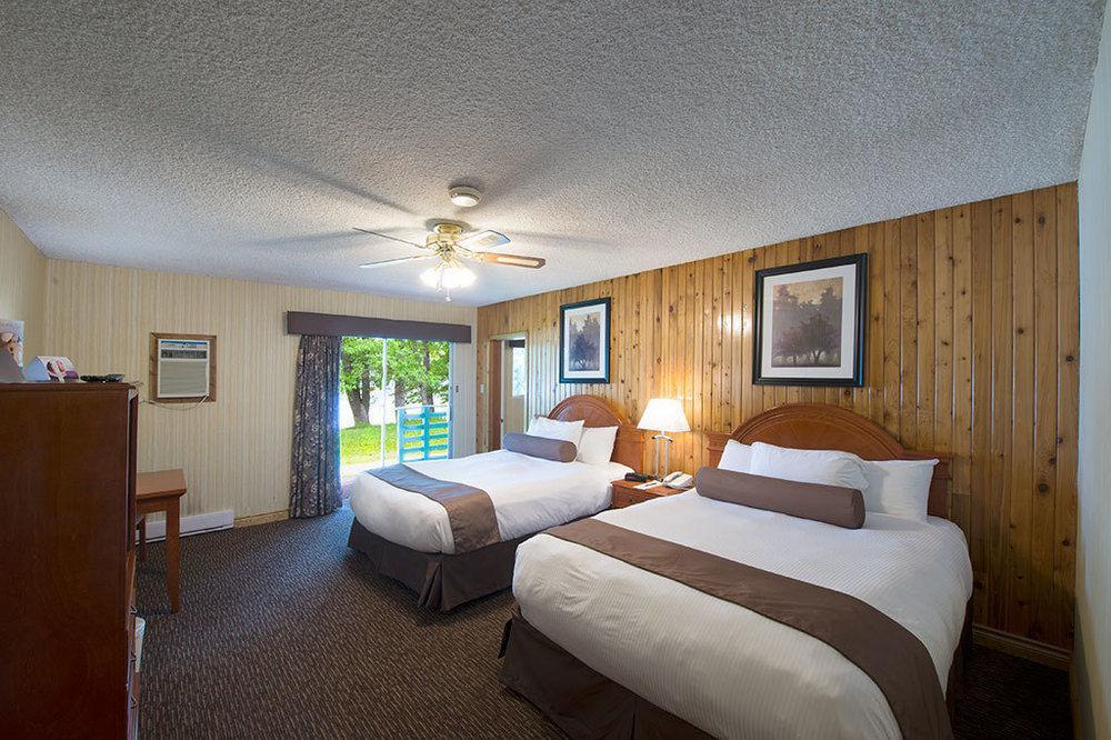 Bayshore Inn & Spa Waterton Park Extérieur photo