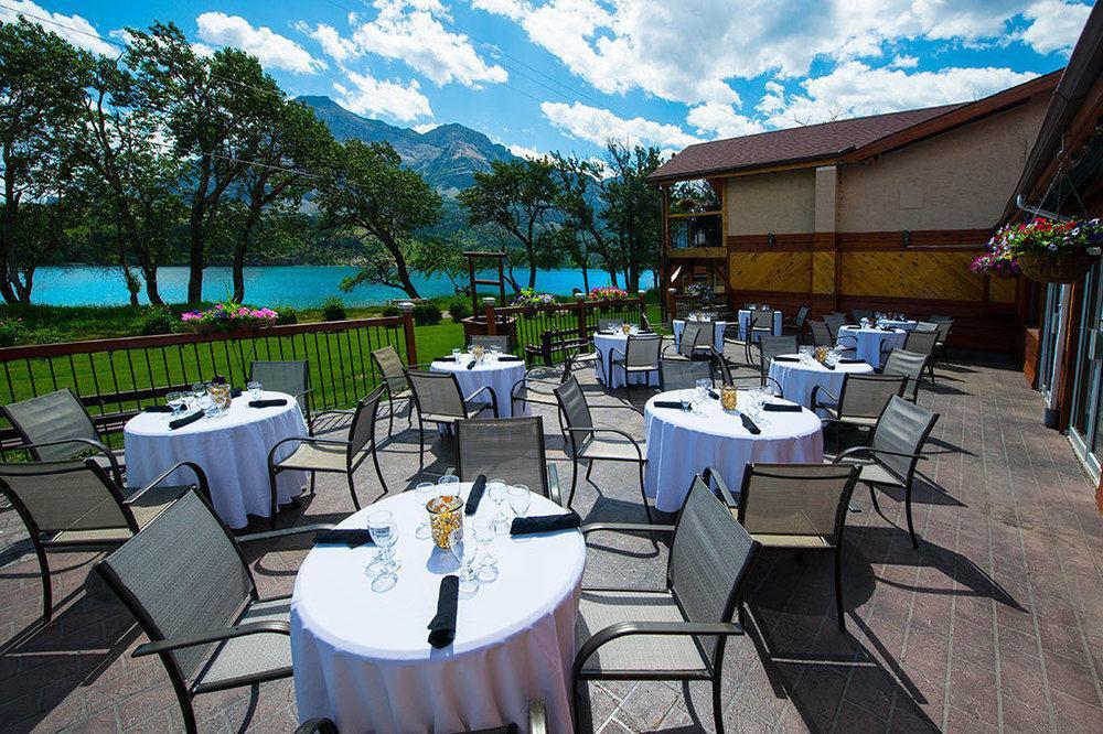 Bayshore Inn & Spa Waterton Park Extérieur photo