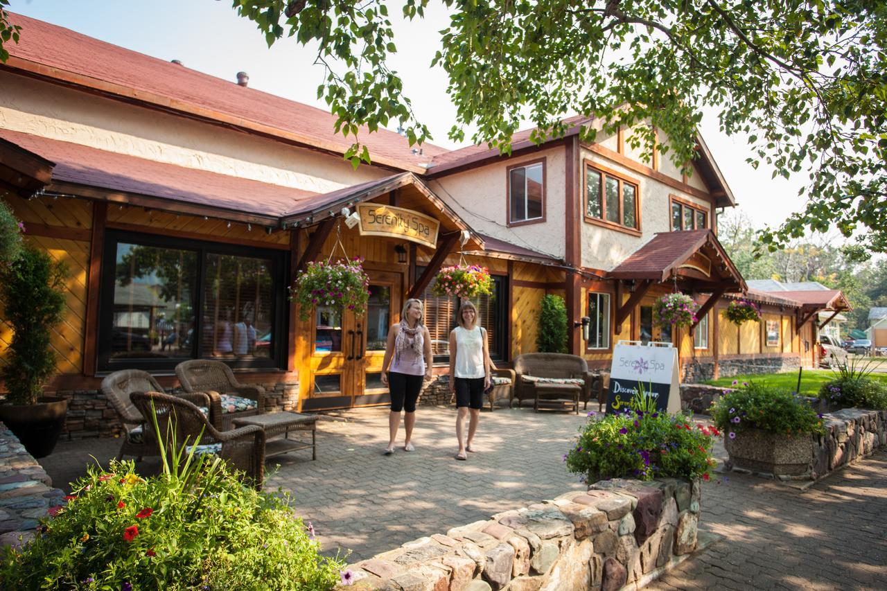 Bayshore Inn & Spa Waterton Park Extérieur photo